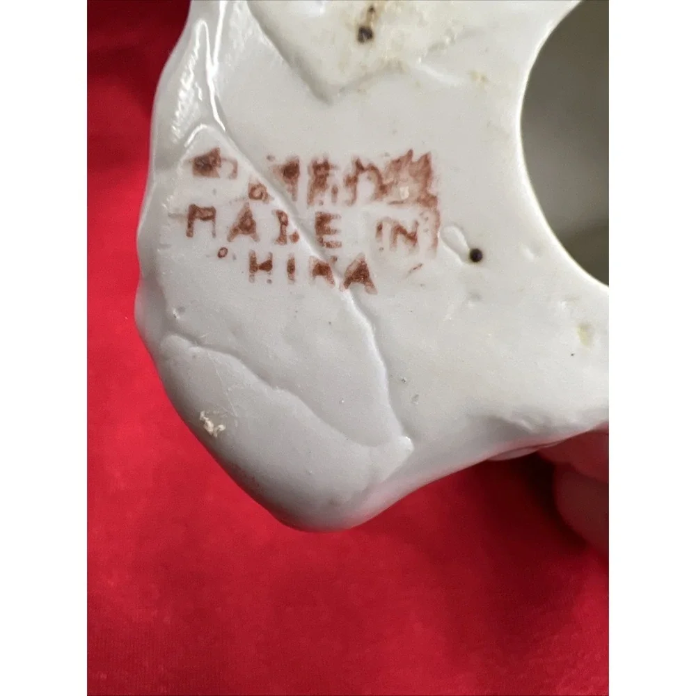 Vintage Small White Persian Cat Figurine Signed GOT 2.5 In X 3 In